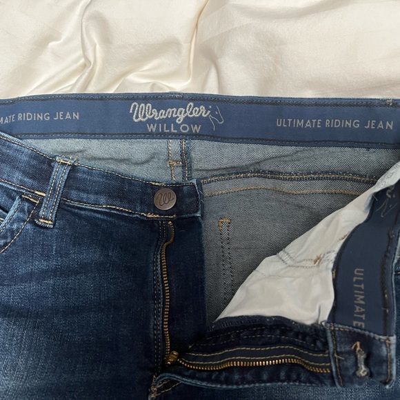 Wrangler ultimate riding jean bought wrong size and waited too long to return. - Picture 4 of 6